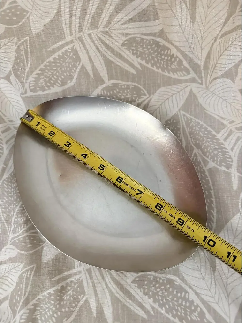MCM Wear-Brite 18-8 Stainless Steel Pedestal Serving Dish Oval 10.5”